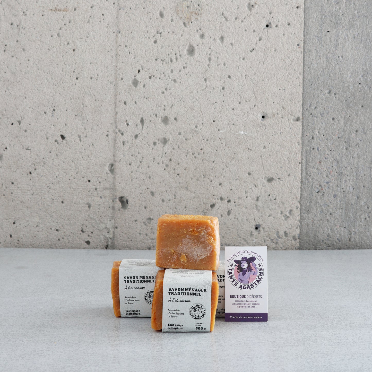 Savon ménager traditionnel à l'arcanson - Tante Agastache